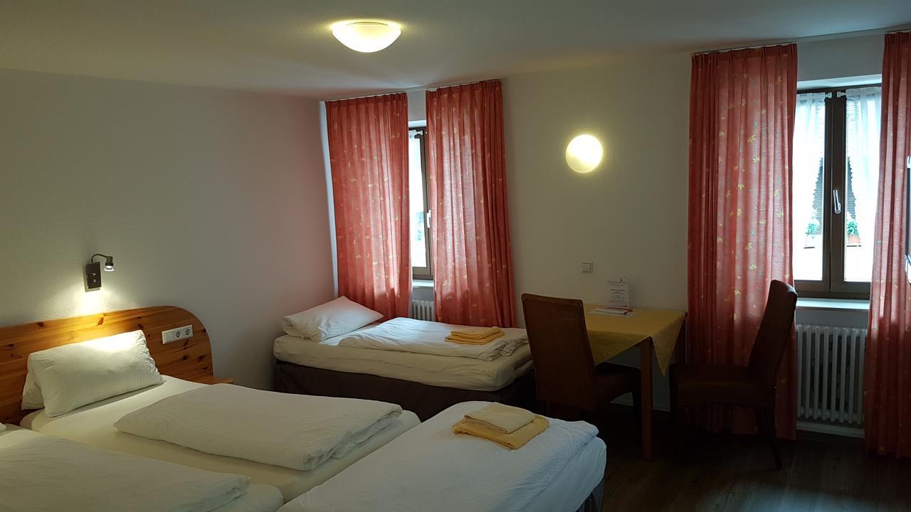 Hotel Gasthaus Roessle Freiburg Bagian luar foto